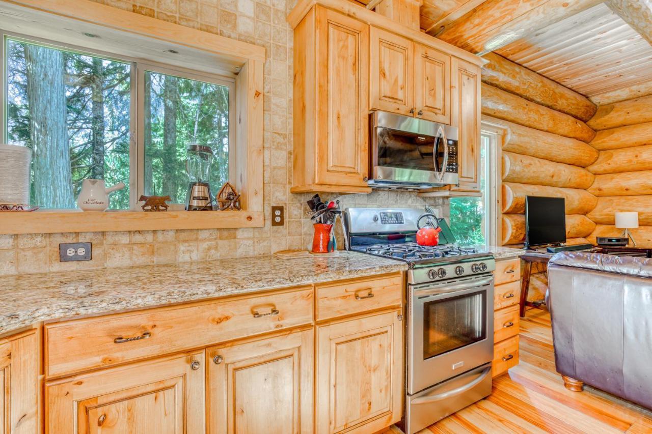 Skiing Bear Chalet Гавърнмънт Кемп Екстериор снимка